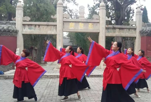 孔子文旅集團(tuán)鄒魯文化公司陪你一起過“鼠”于你的大年！