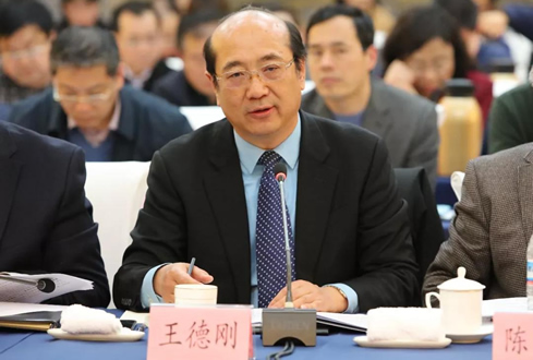 堅(jiān)定信心，凝心聚力，共克時(shí)艱 ——關(guān)于旅游行業(yè)應(yīng)對(duì)疫情影響的思考