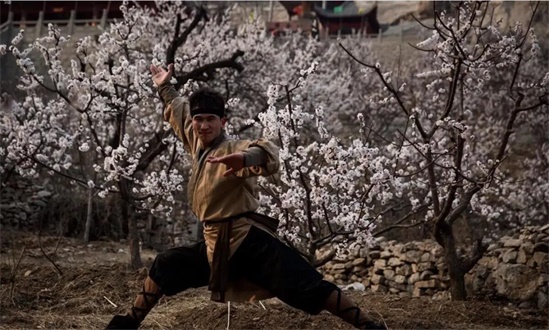 疫去春來(lái)，共克時(shí)艱：濟(jì)寧人游濟(jì)寧——旅游惠民直通車(chē)（梁山線(xiàn)路）正式通車(chē)！