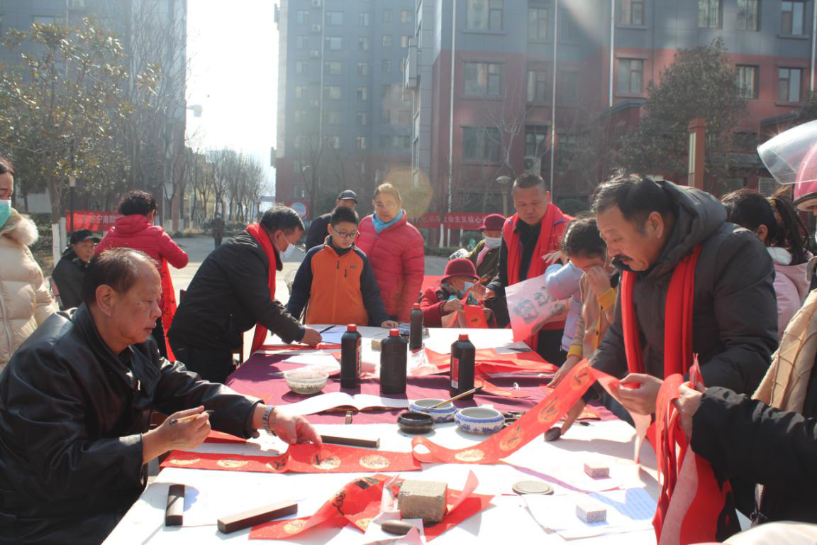 山東濟(jì)寧南陽湖農(nóng)場(chǎng)有限公司工會(huì)委員會(huì)舉辦 ——“迎新春  送春聯(lián)”活動(dòng)