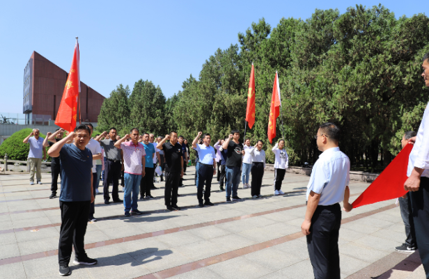 山東濟(jì)寧南陽(yáng)湖農(nóng)場(chǎng)有限公司黨員干部 赴臨沂接受紅色主題教育